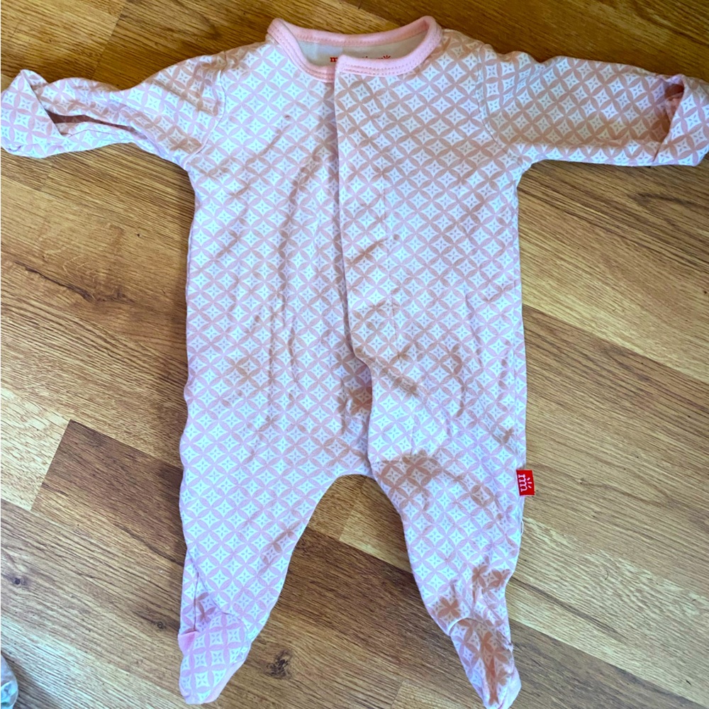 Magnetic Me Footsie Pajama ! Like new, clean, barely used. Newborn